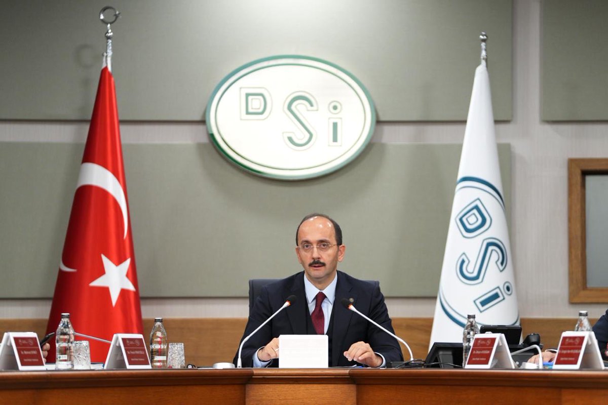 mehmetakifbalta's tweet photo. 2026 Yılı Bölge Müdürlükleri Değerlendirme Toplantımızı gerçekleştiriyoruz.

Tüm Bölge Müdürlüklerimizin katılımıyla; Türkiye genelinde devam eden yatırımlarımızı, sahadaki çalışmalarımızı ve önümüzdeki dönemde hayata geçirilmesi planlanan projelerimizi değerlendiriyor, hedef ve önceliklerimiz üzerine istişarelerde bulunuyoruz.

Ülkemizin dört bir yanında eser ve hizmet üretmeye kararlılıkla devam ediyoruz.