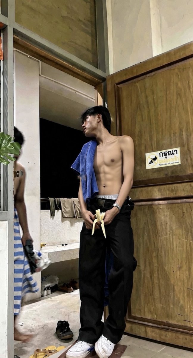 Donutzaxa's tweet photo. กล้วยมั้ยค้าบ5555🍌 #mlm #นครพนมในเมือง หยอกน๊าา😅 https://t.co/tDFJLr1zR8