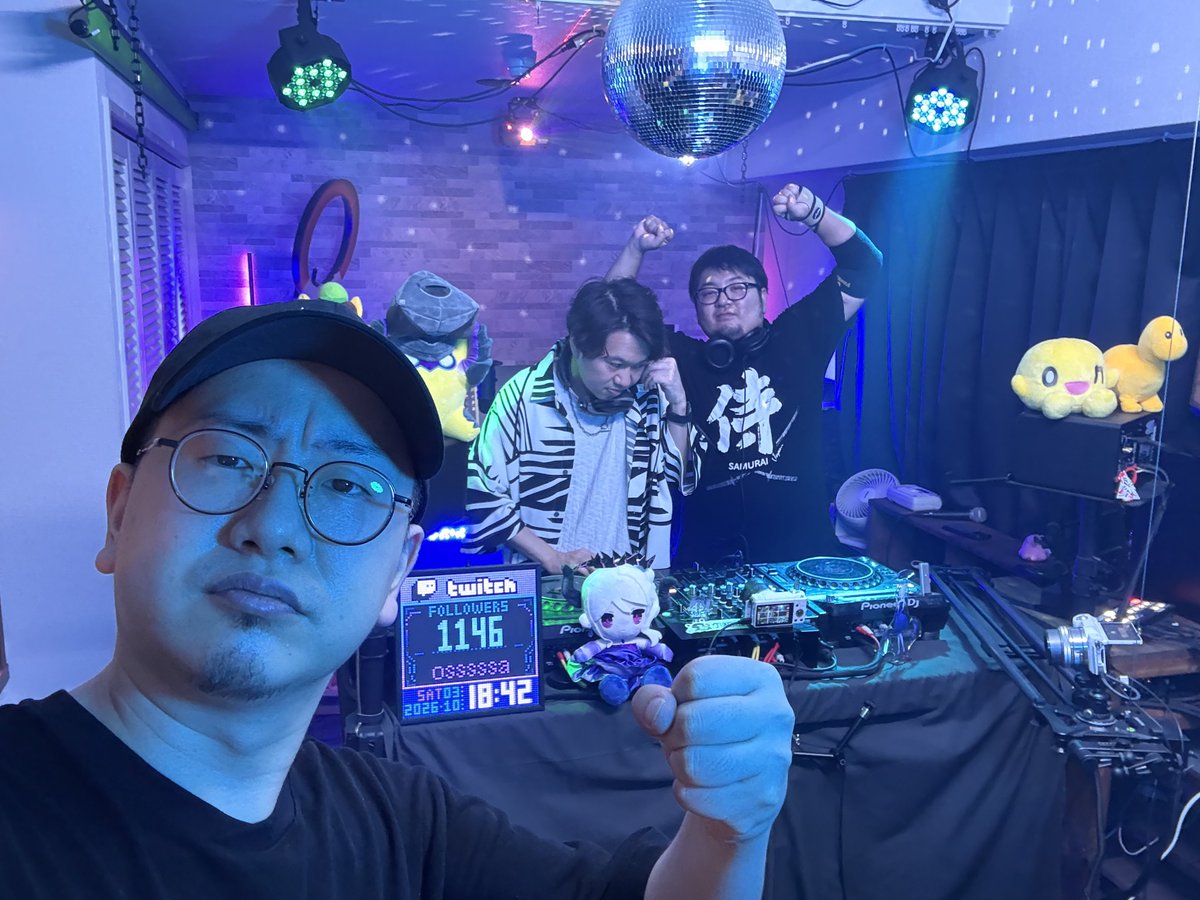 osssssada's tweet photo. @sukasan1022 @tensuke_1 本日はhands up DJをお届け #ossahouse
https://t.co/uTDsaTI4gH https://t.co/H8HzjR0DPm