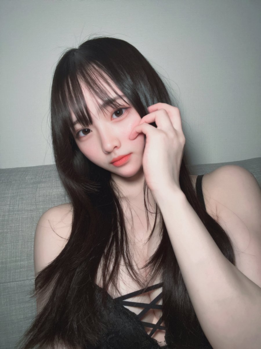 tororo_223's tweet photo. 付き合ったら激重女だけど大丈夫？ https://t.co/6zpo1Z8m5g