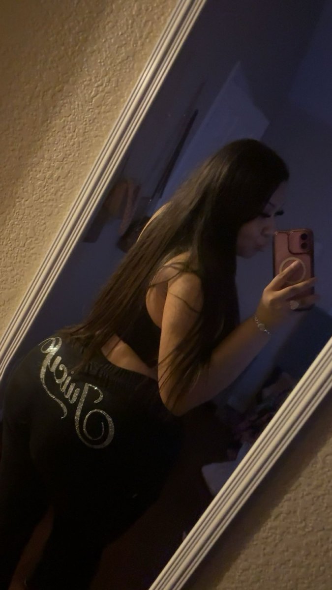 dtxanahi_'s tweet photo. baddie w a fattie 😋 @dxllasbaddie  #dallas #latinaㅤㅤㅤㅤㅤㅤㅤ https://t.co/npSSvym9iw