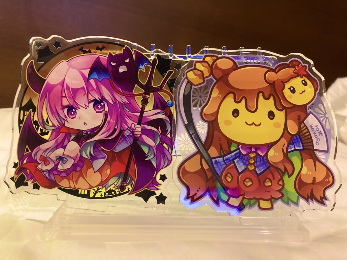 mizukisoh's tweet photo. ハロウィンさんとぽてこころくまさん https://t.co/9prJLIeOiR