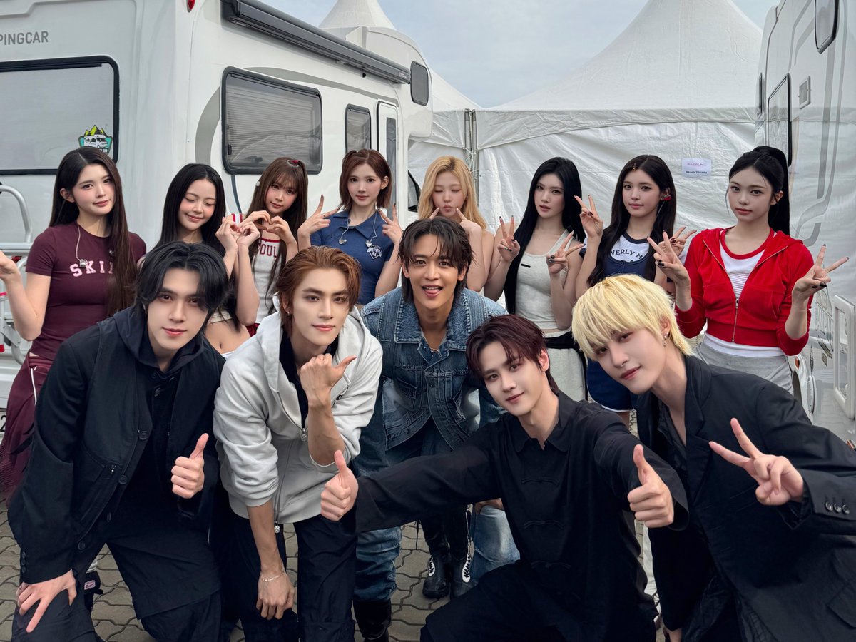 lemoncherry1010's tweet photo. 프리즘센터 평균외모 수준 https://t.co/b2PAFkktYd