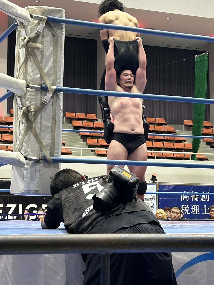 14oboro37's tweet photo. 今日の個人的なベストバウトはこの試合
ラストライドで決めてくれて最高 https://t.co/l4bNGGPGVT