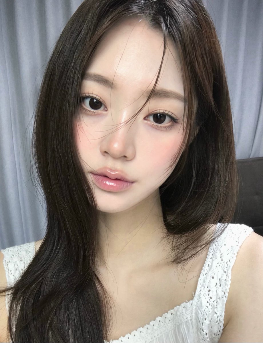 ImlhoyNick's tweet photo. 卧槽！卧槽！卧槽！ 
怎么办？ 

我到现在都还没有港卡 

要是明天帖子突然爆了1000万 

老马直接给我通过创作者权益 

给我发美金 我都没地方领呀！😱？？？？ https://t.co/FHCns2M7xG