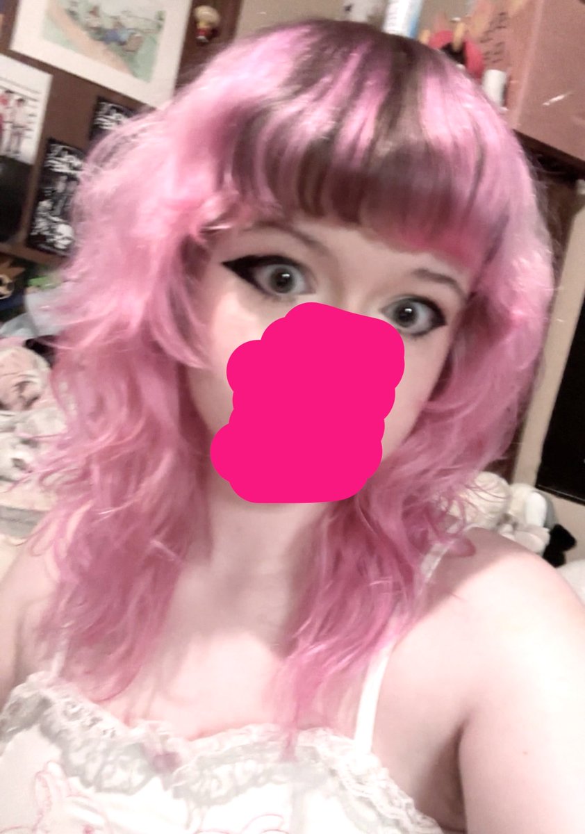 nymphishy's tweet photo. i hate my nose so much but i retouched my pink recently ! ! ^.^ https://t.co/AJRRzLrrFv