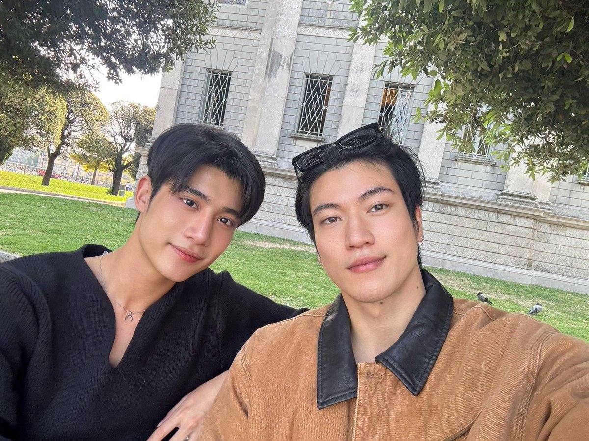 freeninpixels_'s tweet photo. กุจะไปหาอจได้จากไหน ขนาดแดดฮียังไม่อยากให้ส่องตายัยศาเลย นี่แหละ Sunshine protecter☀️ https://t.co/0ldw1xVHpO