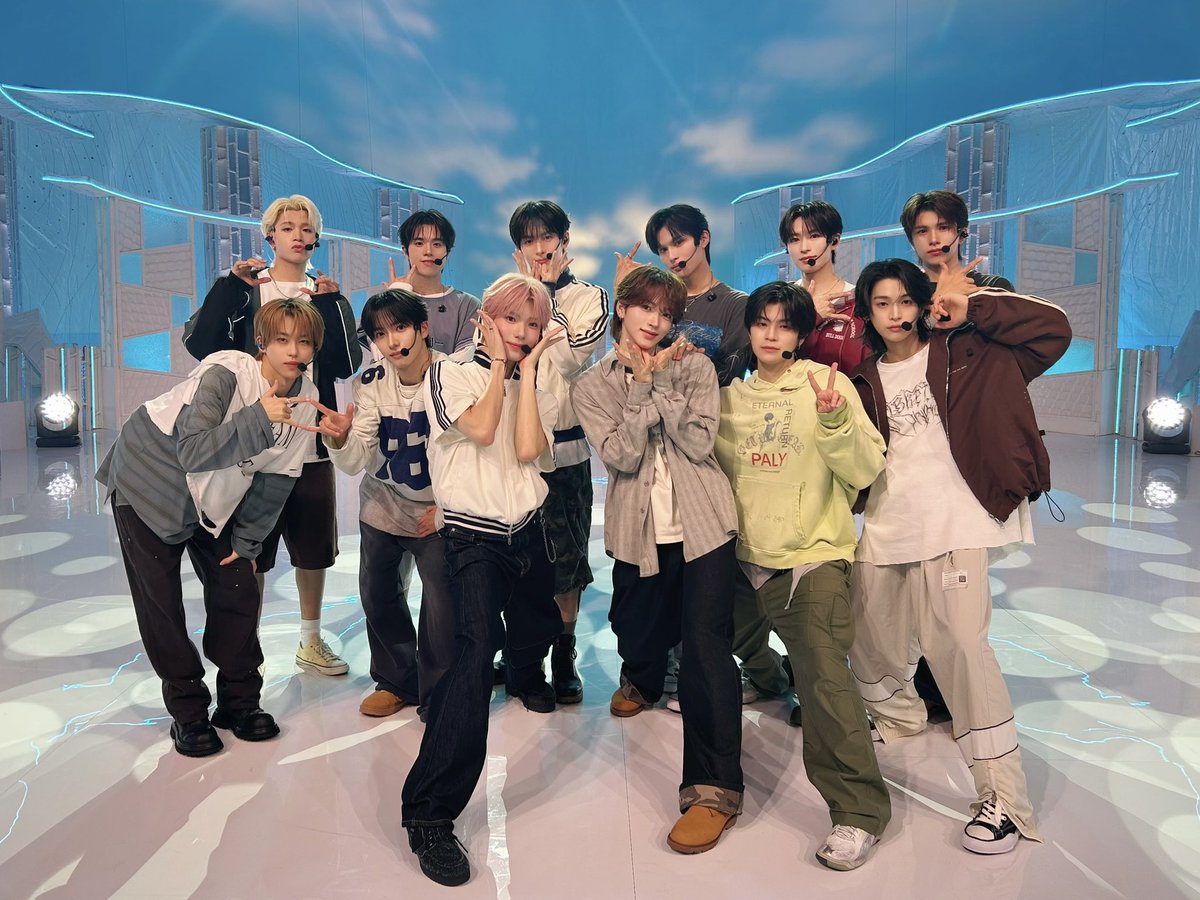 KO1KEYZofficial's tweet photo. [📸] 261003

フジテレビ「MUSIC FAIR」にて
デビュー曲「KO1KEYZ」を披露しました🤟
ありがとうございました！

#KO1KEYZ は
10月7日にデビューします🗝️⸝⋆⸝⋆

＼気になった方はこちらをチェック／
MV 🔗https://t.co/o4P93rY2xD
Apple Music 🔗https://t.co/uY07UUEWhv
Spotify 🔗https://t.co/IvHyMGNIWn

@MUSICFAIR_Fuji
#MUSICFAIR
#KO1KEYZ #コイキーズ