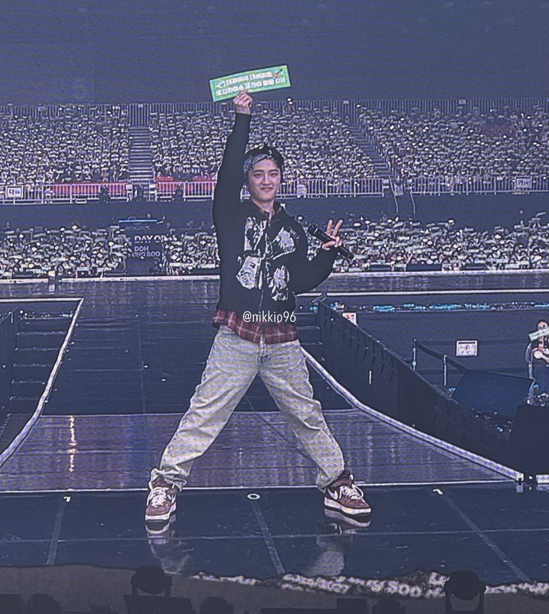 nikkio96's tweet photo. Our 33 year old rookie looking cute as ever! 
l
#DAYOFF_INSEOUL
#도경수_데이오프_중콘
#됴콘_중콘_됴파민충전 https://t.co/cOrjiEiITp