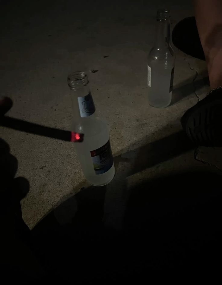 ChefaodasPutas's tweet photo. alguma cadela pra fortalecer o chefe no cigarro e na ultima cerveja do role? 30$$ conto sua puta 

🤑🤑 https://t.co/C76pngfCIG