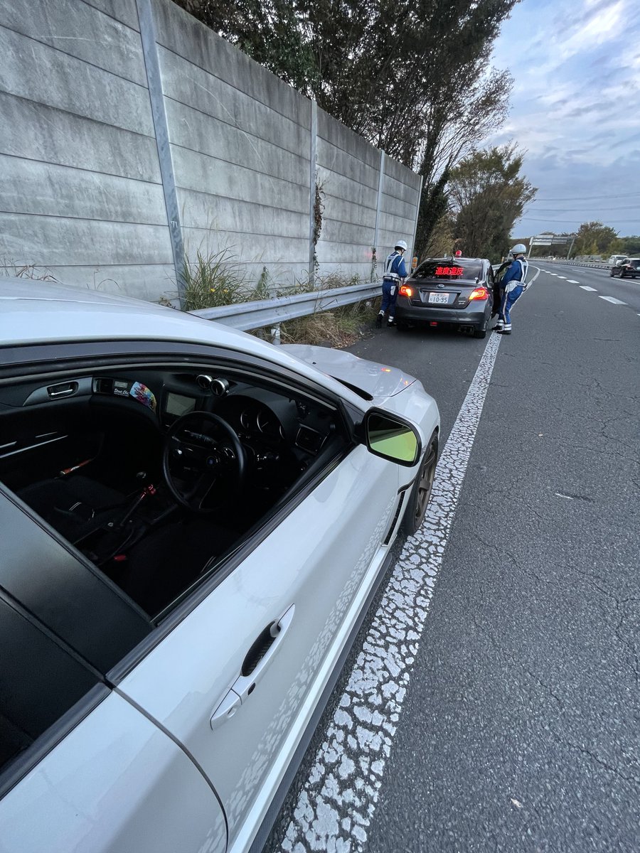 5subaru5's tweet photo. 多分同一車両とWRXオフした時、乗ったけど
こんな距離 走ってたとは…
 
今VMG乗ってて思うけど、黒天井羨ましい🥺︎ https://t.co/6gVcP5jUwB