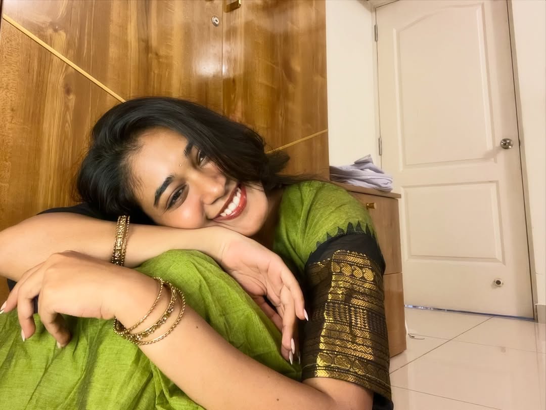 KommulaAmrutha's tweet photo. ✨ 
#explorepage #new #fyp #newpost #viral https://t.co/B2yqTEsTv5