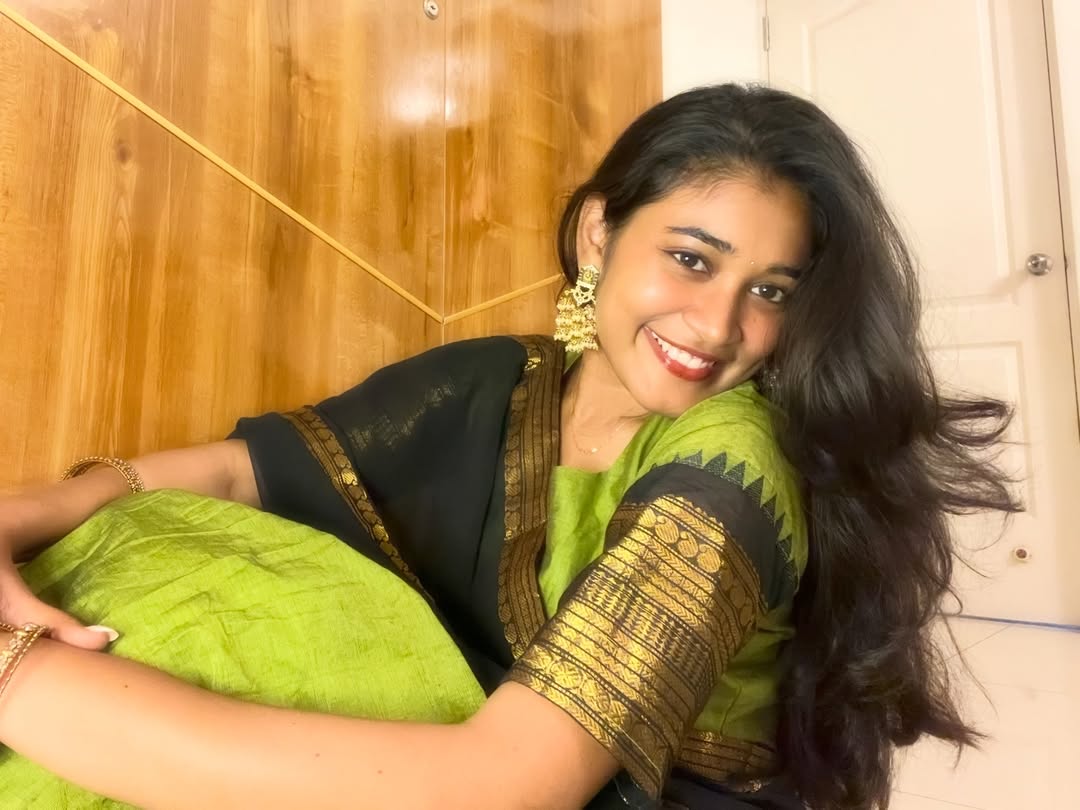 KommulaAmrutha's tweet photo. ✨ 
#explorepage #new #fyp #newpost #viral https://t.co/B2yqTEsTv5