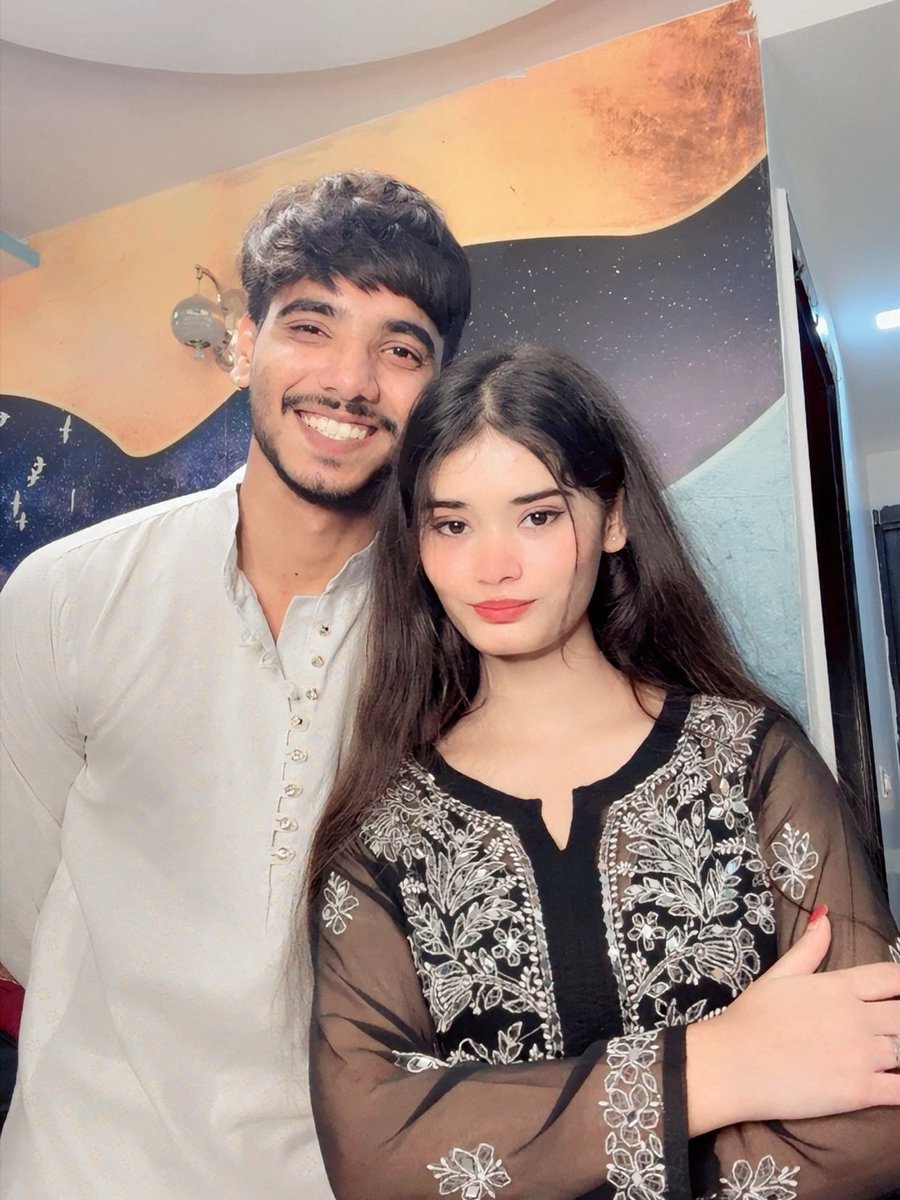 Real_couples786's tweet photo. Couple # 201

Khushi and Mohammed Samim, from Delhi NCR. Kushi is hindu meanwhile her boyfriend samim is muslim.

Happily together as one 💚🧡 beyond religious boundaries spreading love everywhere.

Retweet 🔁 https://t.co/hhpxg5xRHN