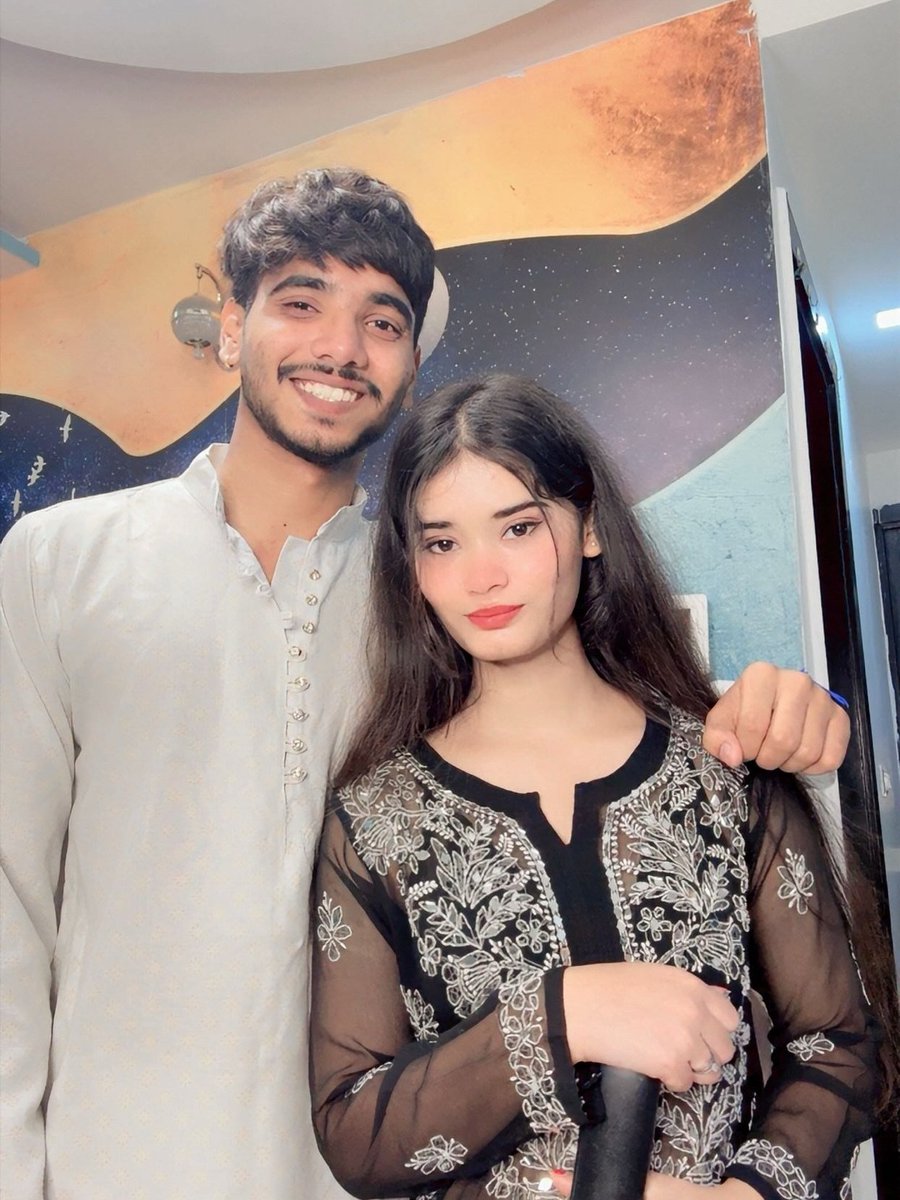 Real_couples786's tweet photo. Couple # 201

Khushi and Mohammed Samim, from Delhi NCR. Kushi is hindu meanwhile her boyfriend samim is muslim.

Happily together as one 💚🧡 beyond religious boundaries spreading love everywhere.

Retweet 🔁 https://t.co/hhpxg5xRHN