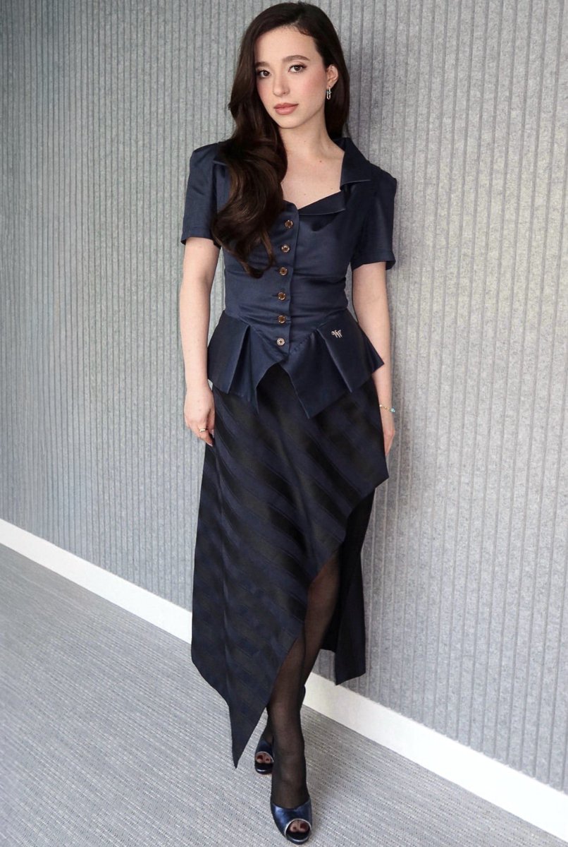valyrianfilms's tweet photo. save me mikey madison in vivienne westwood save me https://t.co/qCO8Bk52Cs