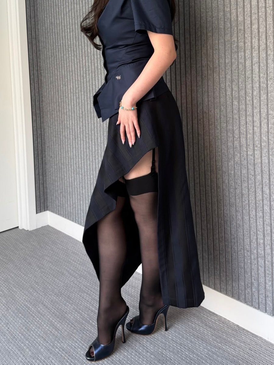 valyrianfilms's tweet photo. save me mikey madison in vivienne westwood save me https://t.co/qCO8Bk52Cs