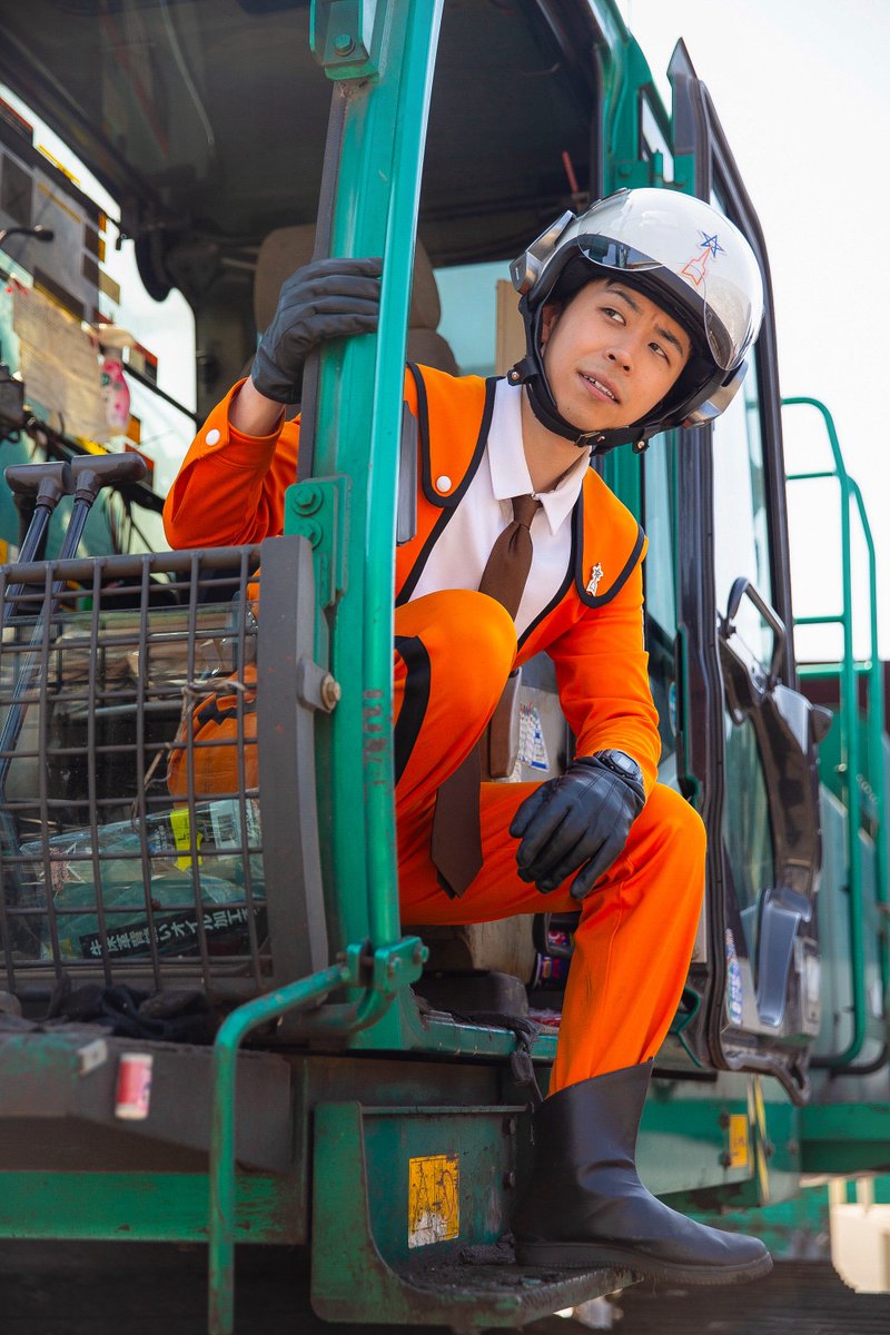 kyo0204edf's tweet photo. 【空想特撮シリーズ】  
ウルトラマン［1966］
科学特捜隊／コスプレ

スチール写真のような雰囲気が好きです。

#空想ウルコスシリーズ https://t.co/amYFla3G7x
