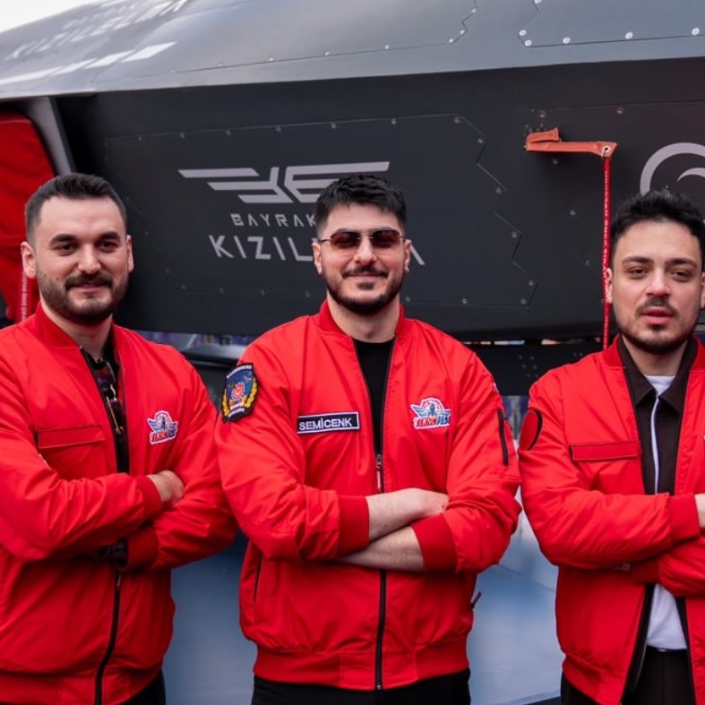 siyahsancakx's tweet photo. 🔴 Semicenk, Şanlıurfa’da düzenlenen TEKNOFEST Güneydoğu’da KIZIELMA’yı ziyaret etti. https://t.co/mAvHACBshl