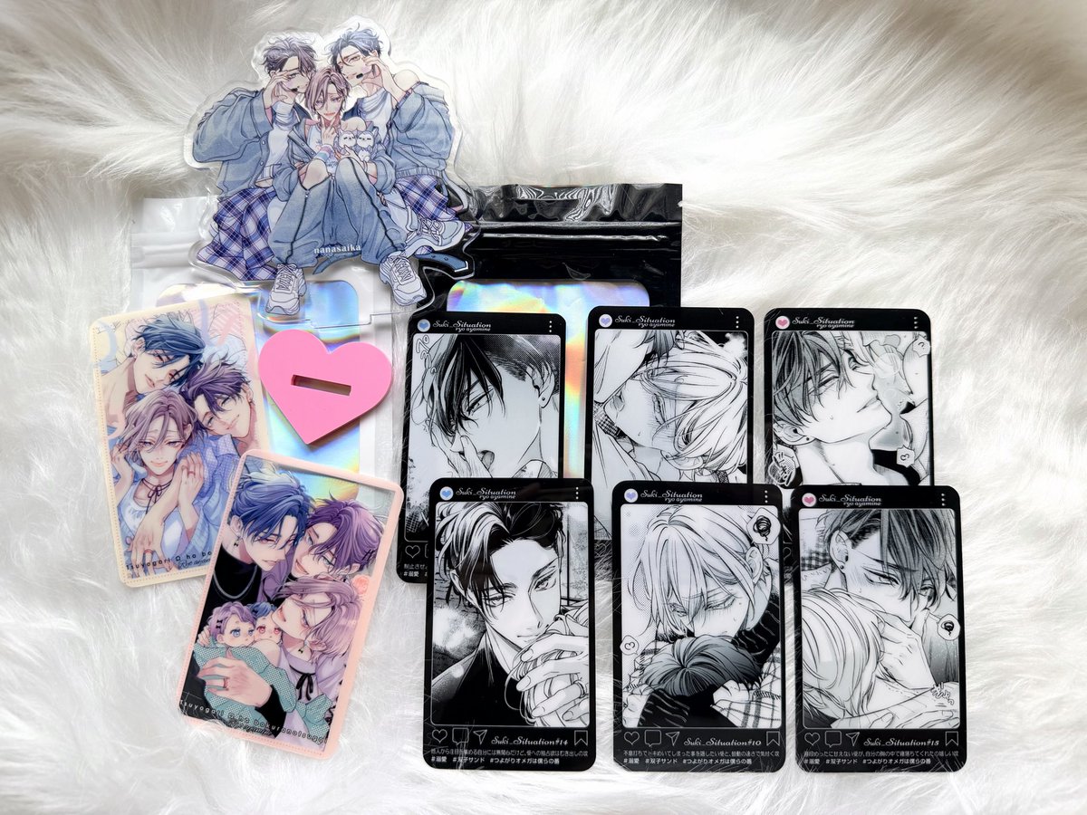 ryo_ayamine's tweet photo. アクスタとクリアカードはこんな感じに仕上がりました

アクスタの発色綺麗に出てくれて嬉しい♡ https://t.co/FlRXad7nRo