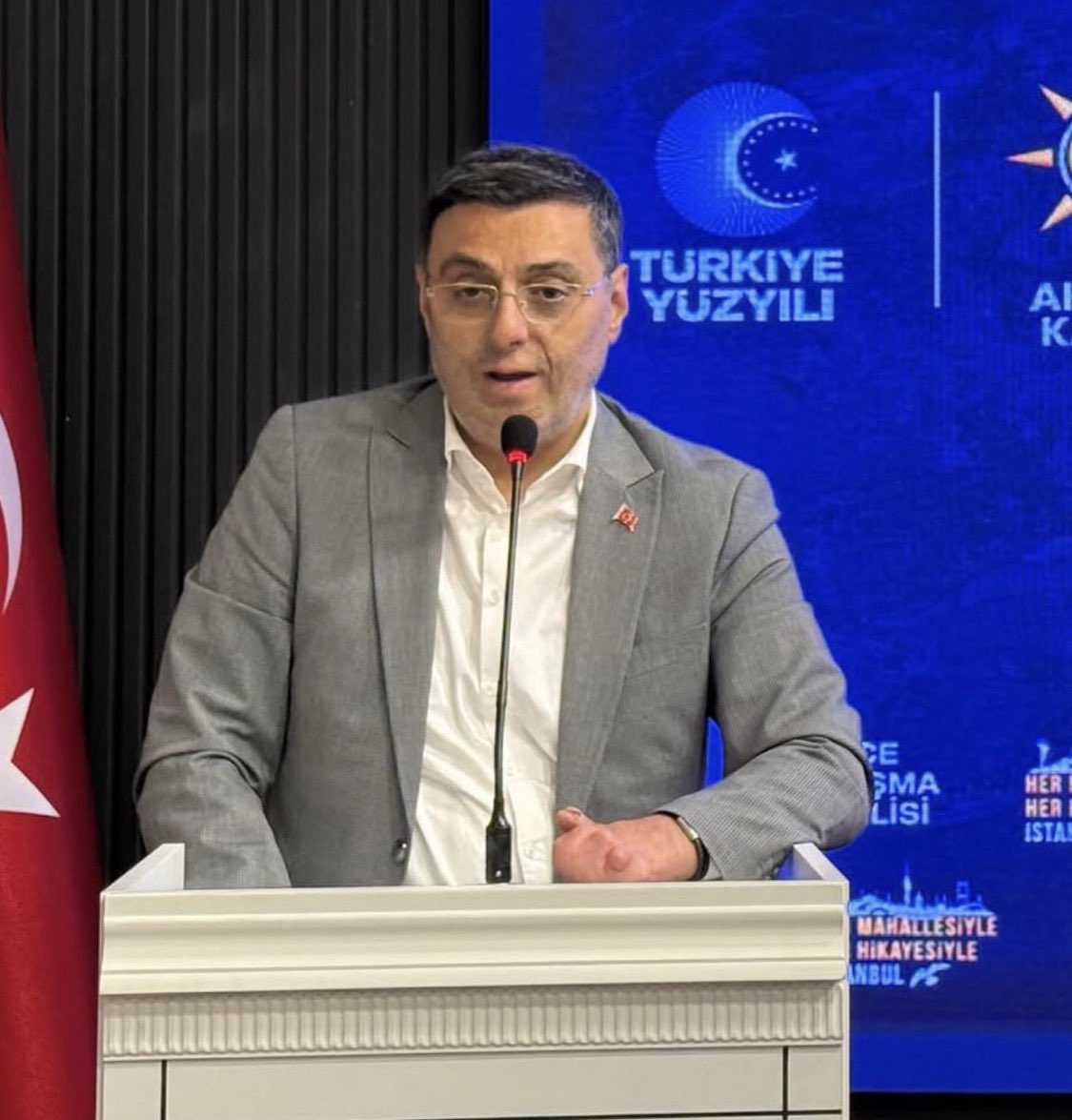 frekanstr_'s tweet photo. AKP Milletvekili Serkan Bayram’dan partisine ‘fon’ tepkisi:

“Bir sürü engelli kardeşimizin hakkını elinden aldık. Fatma Betül Sayan Kaya yesin diye mi?

Bir de sosyal politikalara bakıyordu. Bedelini ödesin. Artık içim acıyor.

Biri yatırdı diyor, biri yatırmadı diyor. Maliye Bakanlığı hesap açmış, makbuz gönderirsin, toplumun önüne çıkarsın.

Genel başkan yardımcılarından var deniyor, bürokrasiden var deniyor, bakan yardımcılarından var deniyor. 

Partimiz gerçek anlamda aklansın. 

Adaletin olmadığı yerde yatırım olmaz, yabancı sermaye gelmez. Adalet sağlansın.”