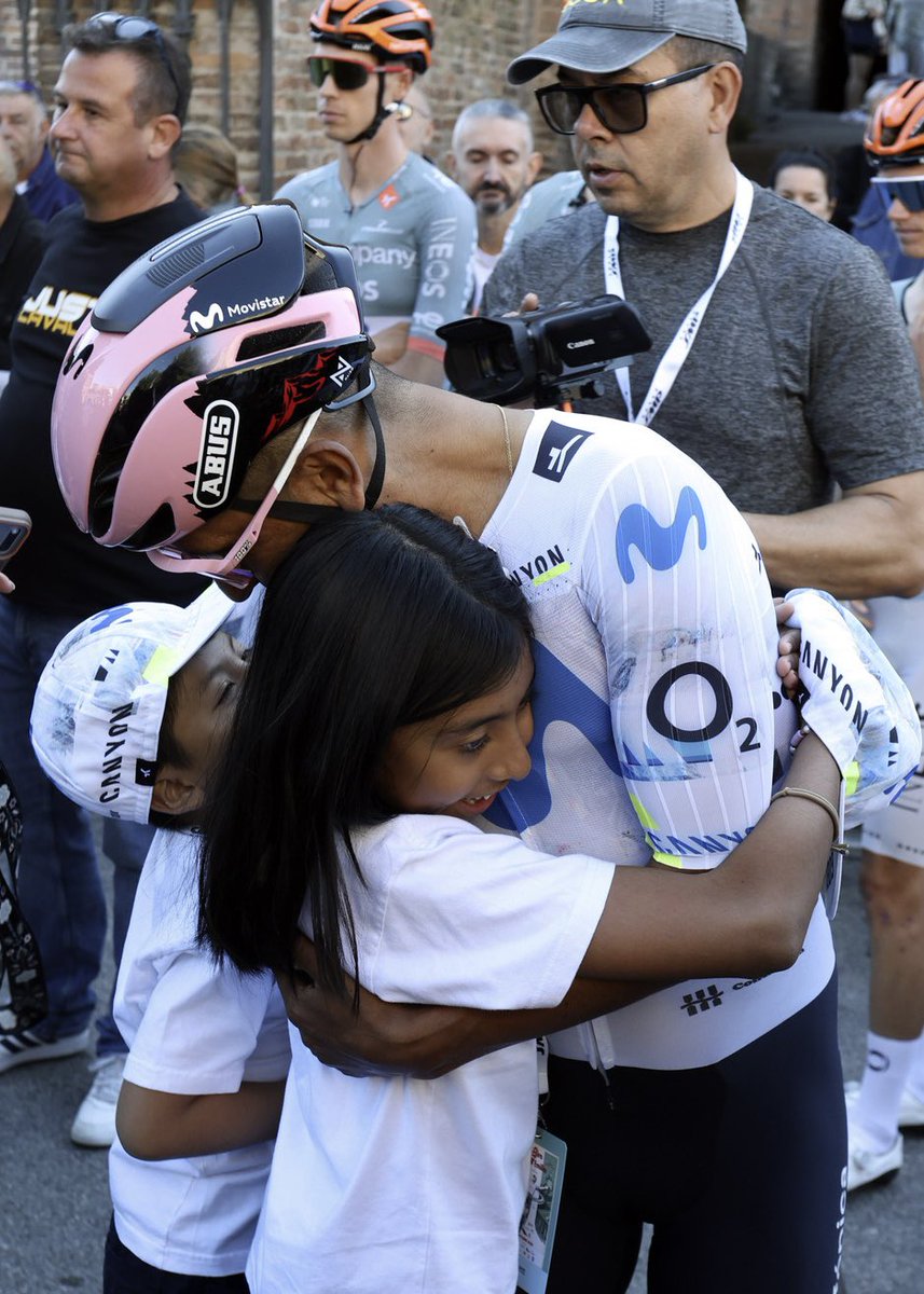 Movistar_Team's tweet photo. 🥹 @NairoQuinCo https://t.co/JcDZEStOuU