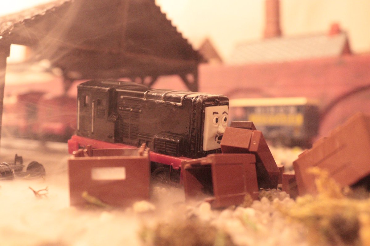 AetherEngine's tweet photo. I love my metal trains https://t.co/ET1N08bSfz