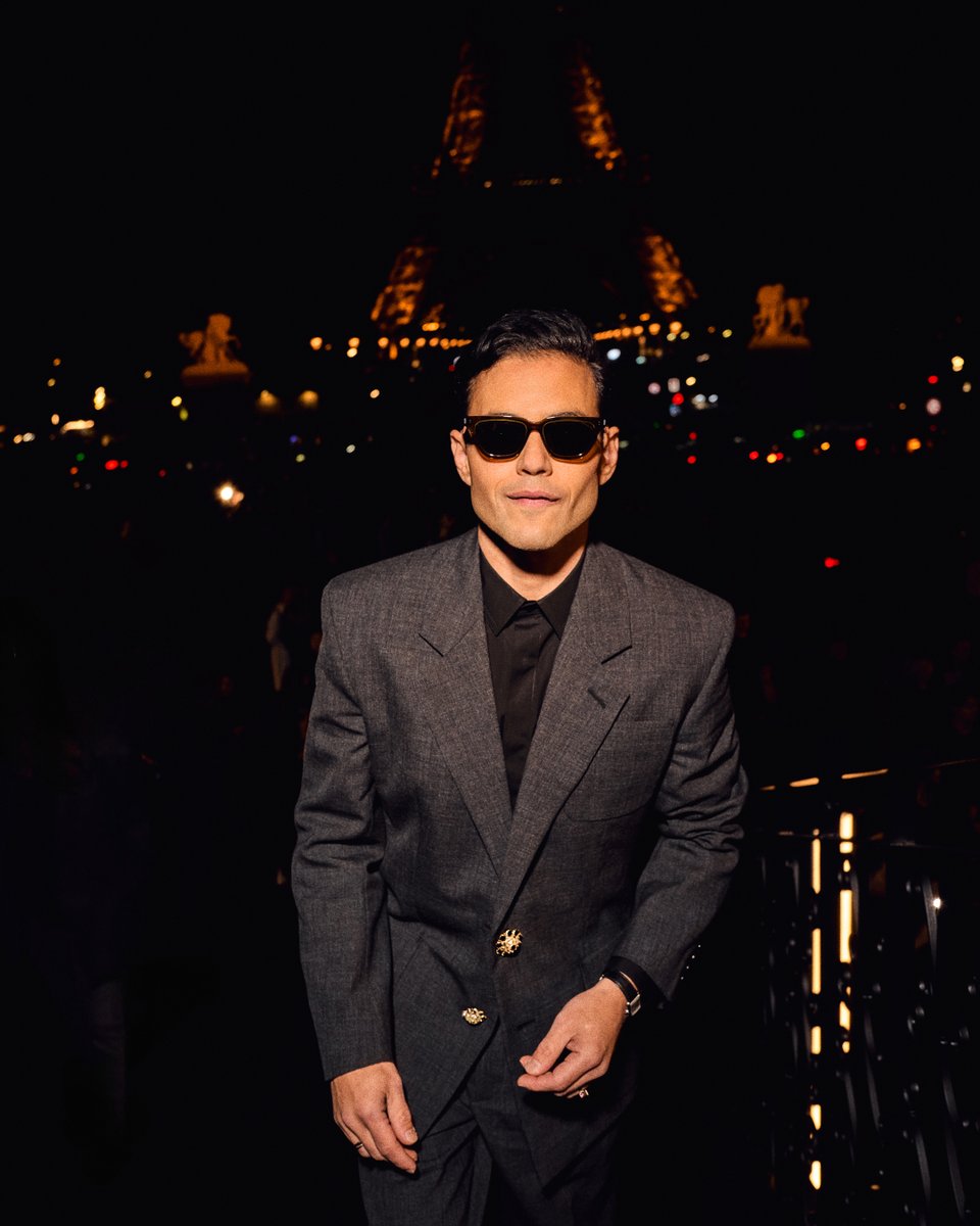 SaintLaurentJP's tweet photo. 27年夏 ウィメンズショー
バイ アンソニー・ヴァカレロ

RIIZEのアントン、ラミ・マレックチェン・ジョーユエン、そしてエディ・レッドメインもショーに集う。

▼詳しくは画像をタップ