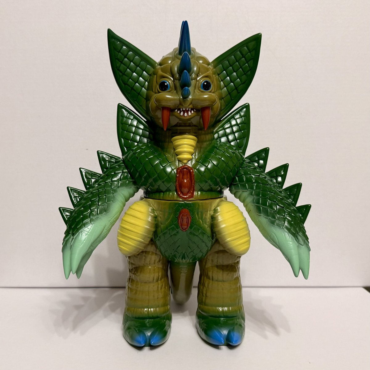 puumaalf's tweet photo. 安楽安作劇場　ガンダーギラス
やっと届いた「ガンダーギラス」出演作品自体は見ていませんが、前から気になっていた怪獣でしかも安楽安作氏による造形なので応募したら当選させていただきました。
凶悪なコアラみたいな感じでとっても気に入っています。
#ソフビ #安楽安作 #メディコムトイ https://t.co/NPUF4Nq61y