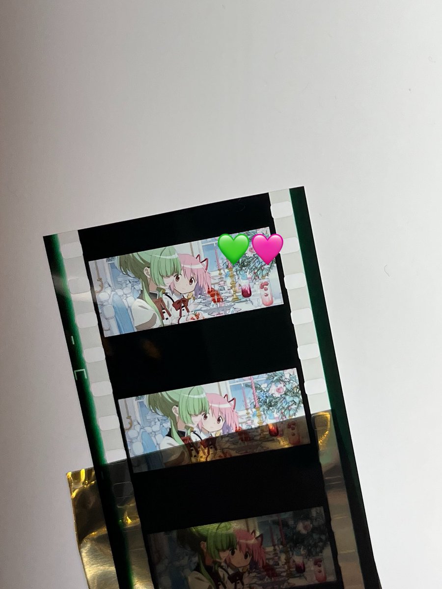 naruhina1227's tweet photo. まどかマギカ まどマギ 入場者特典 来場者特典 フィルム 交換

【提供】
まどか&amp;丁香 お茶会のシーン

【希望】
さやか&amp;オクタヴィア(人魚の魔女)>さやかの写っているもの https://t.co/iWIyibKuze