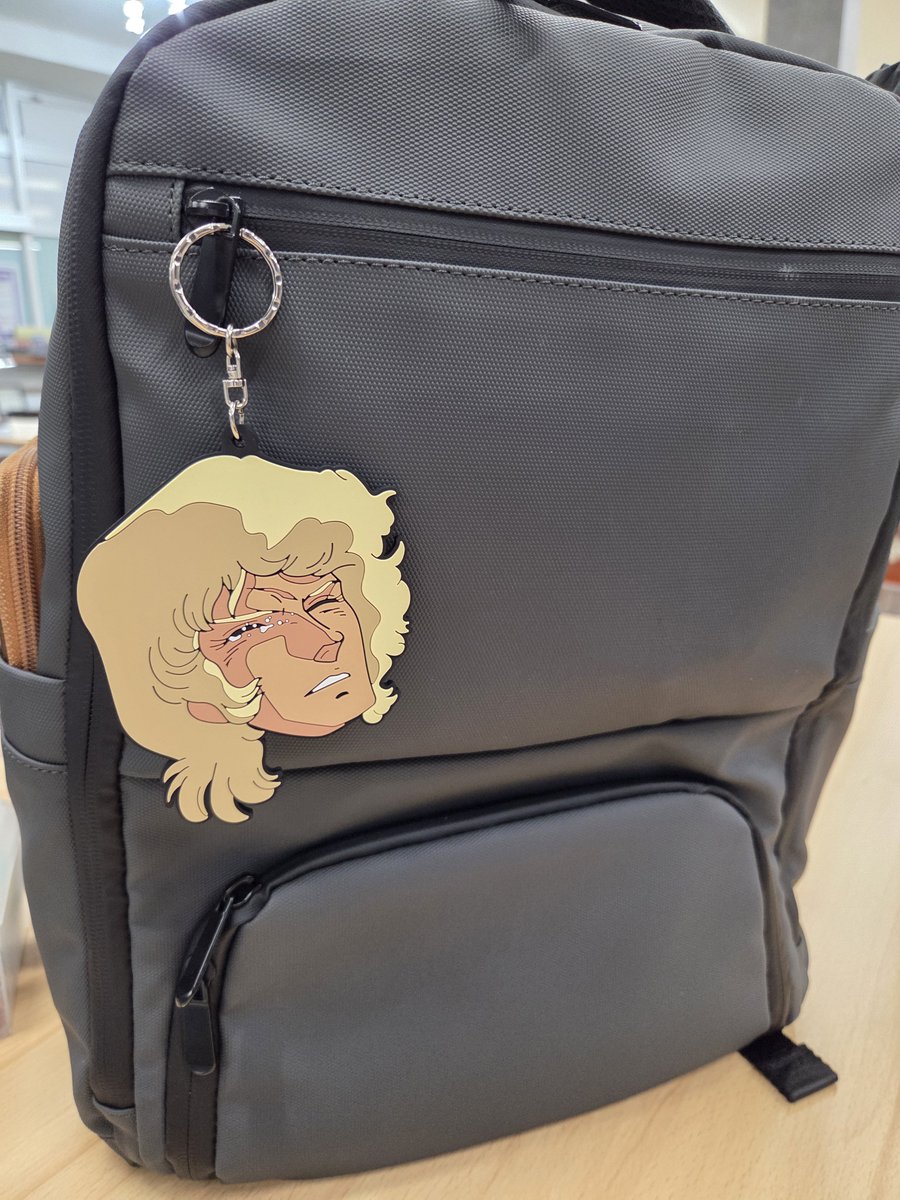 dotbit0422's tweet photo. やっぱデカすぎるだろこれ https://t.co/JpxxUycVPJ