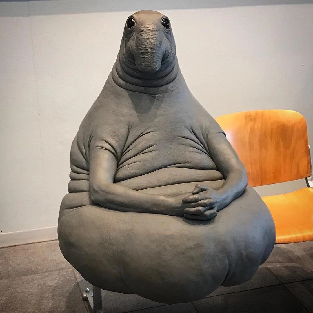 bowsnfangs's tweet photo. How i feel around short petite skinny girls https://t.co/8tzNYndcoh