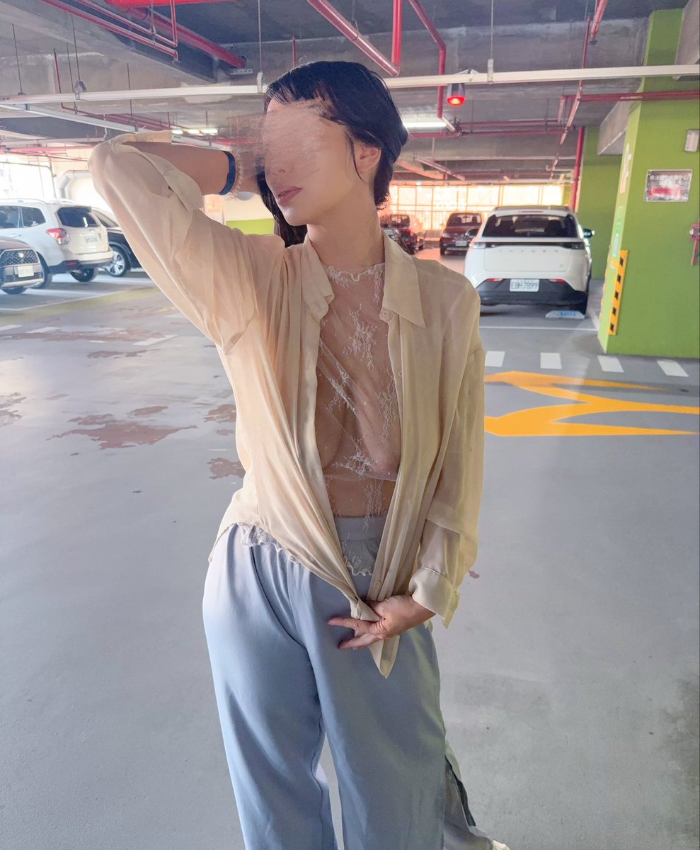 mp2ur's tweet photo. 跟老���今天下午去看野獸之心，有人剛好在這裡嗎😂 https://t.co/MWcsuBs7cF