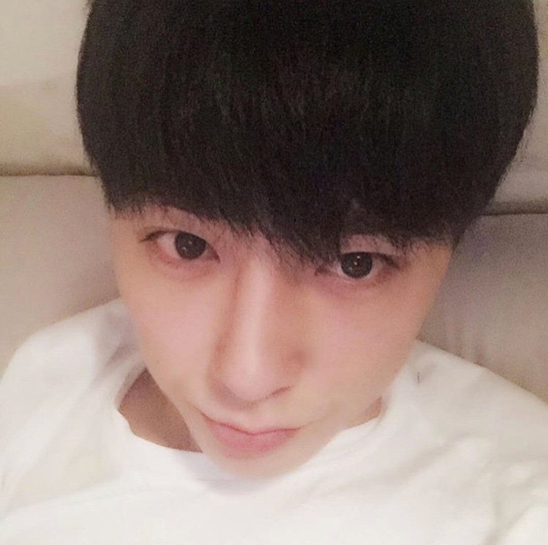 h2ejuk's tweet photo. 햄 https://t.co/8ElbdM3ncF