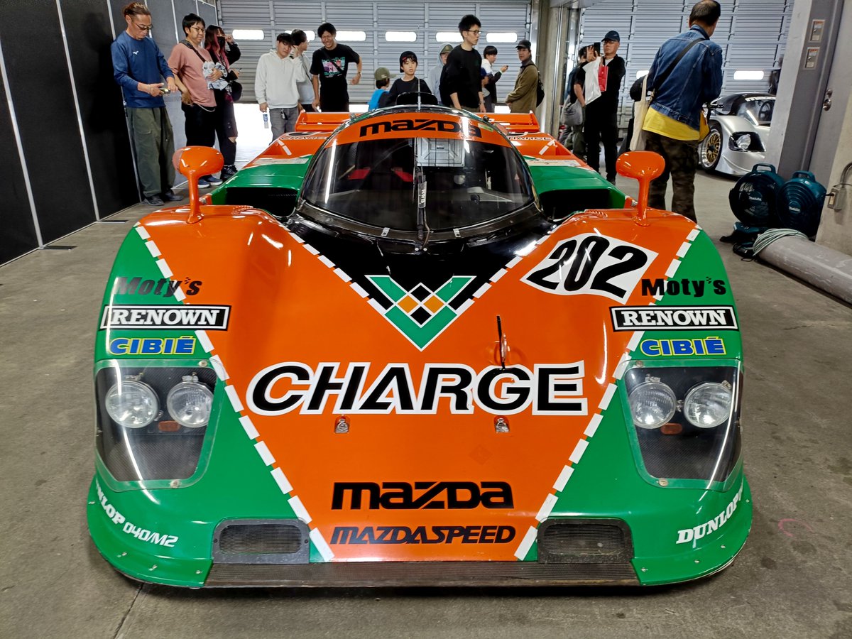 CyanStorm_07's tweet photo. マツダファンフェスタに行ってきました！
こんな間近で787と767見れたの初めてだったので感動👀 https://t.co/bBFUeWBx1t