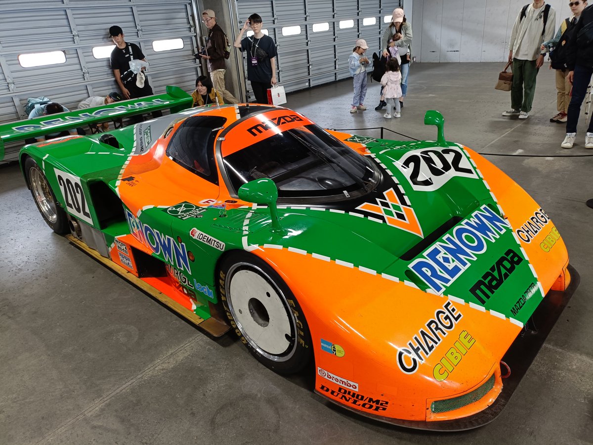 CyanStorm_07's tweet photo. マツダファンフェスタに行ってきました！
こんな間近で787と767見れたの初めてだったので感動👀 https://t.co/bBFUeWBx1t