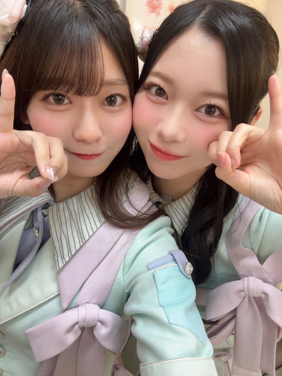 murayama_yuuka's tweet photo. スペシャルライブin大阪︎︎☁
ありがとうございました！！

裏話も沢山だったね〜！
会いに来てくれてありがとう！！
みんなの笑顔がとっても嬉しかった！☺️
ちゃんと見えてたよ！⋆˙⟡

次はスペイベ福岡！🍜

みつきと！🐙
#サマーツインテール #ニアジョイ https://t.co/zk2Dq6ZBfq