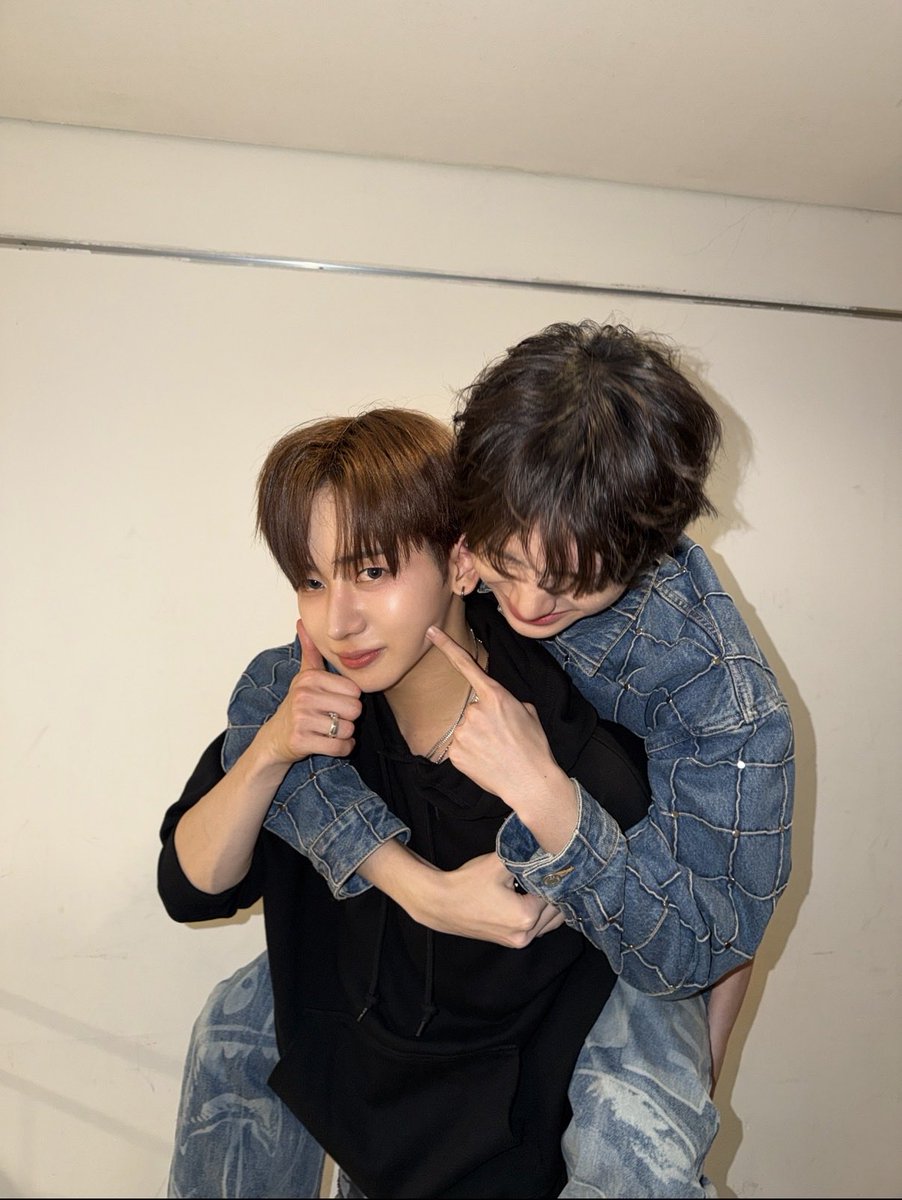 official_YUMEKI's tweet photo. 去年の誕生日の時は韓国でファンミだったたなあ🎂なつかしい、、、、 https://t.co/P3rdEnpbfe