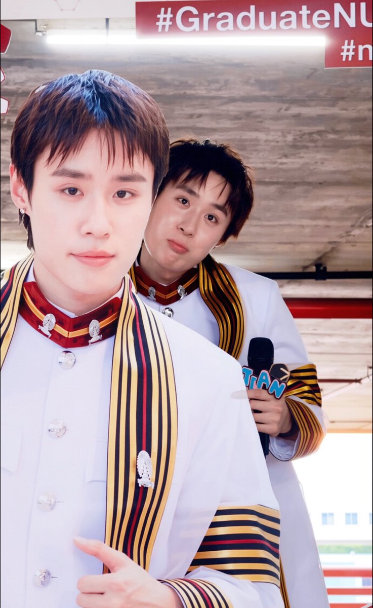 dongdanggangza's tweet photo. คนไหนคือพี่นัทตุวจริงงงงงง @nnutdan 

CELEBRATING NUTDAN
#GraduateNutdan #nnutdan https://t.co/VwmqFuhY6m