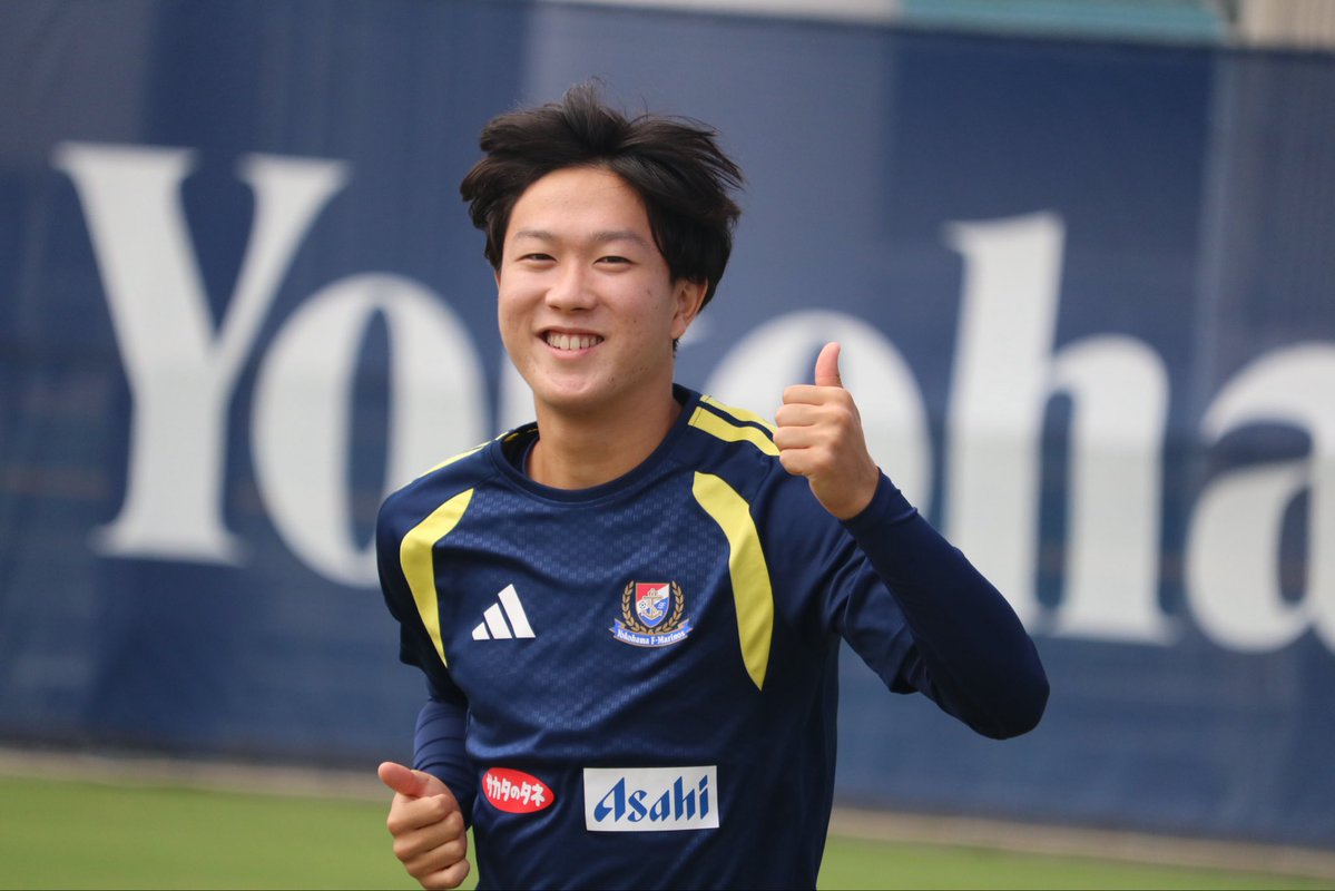 prompt_fmarinos's tweet photo. 先日の山形戦で負傷交代した #三井寺眞 選手から、皆さまへ。

「皆さんご心配おかけしました。僕はすごく元気です👍」

脳振盪への対応として段階的な復帰を進めており、現在は状態を確認しながら復帰プログラムを実施しています。
クラブは引き続き、慎重に復帰をサポートしていきます。

#fmarinos https://t.co/Wrz688mfwn