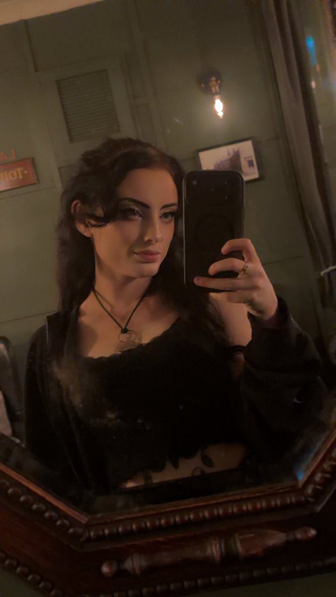 snotfxce's tweet photo. Have a selfie of me at 1am last night waiting to finish work🤷🏻‍♀️

For real though at times it’s so wholesome the regulars that forget my name keep calling me the little goth girl and it brightens my day😂❤️

#goth #emo #alternative #grunge #gothgirl #egirl #emogirl https://t.co/R4tPZUKC7p