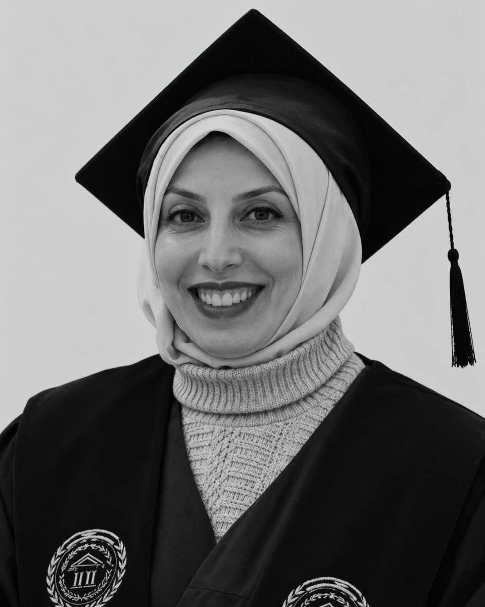 Moin_Awad's tweet photo. الأكاديمية الفلسطينية في جامعة فلسطين ياسمين خميس البوبو شهـ ـــيدة على أرض غزة في مجـــ ــزرة متجددة https://t.co/tfZDkGciFJ
