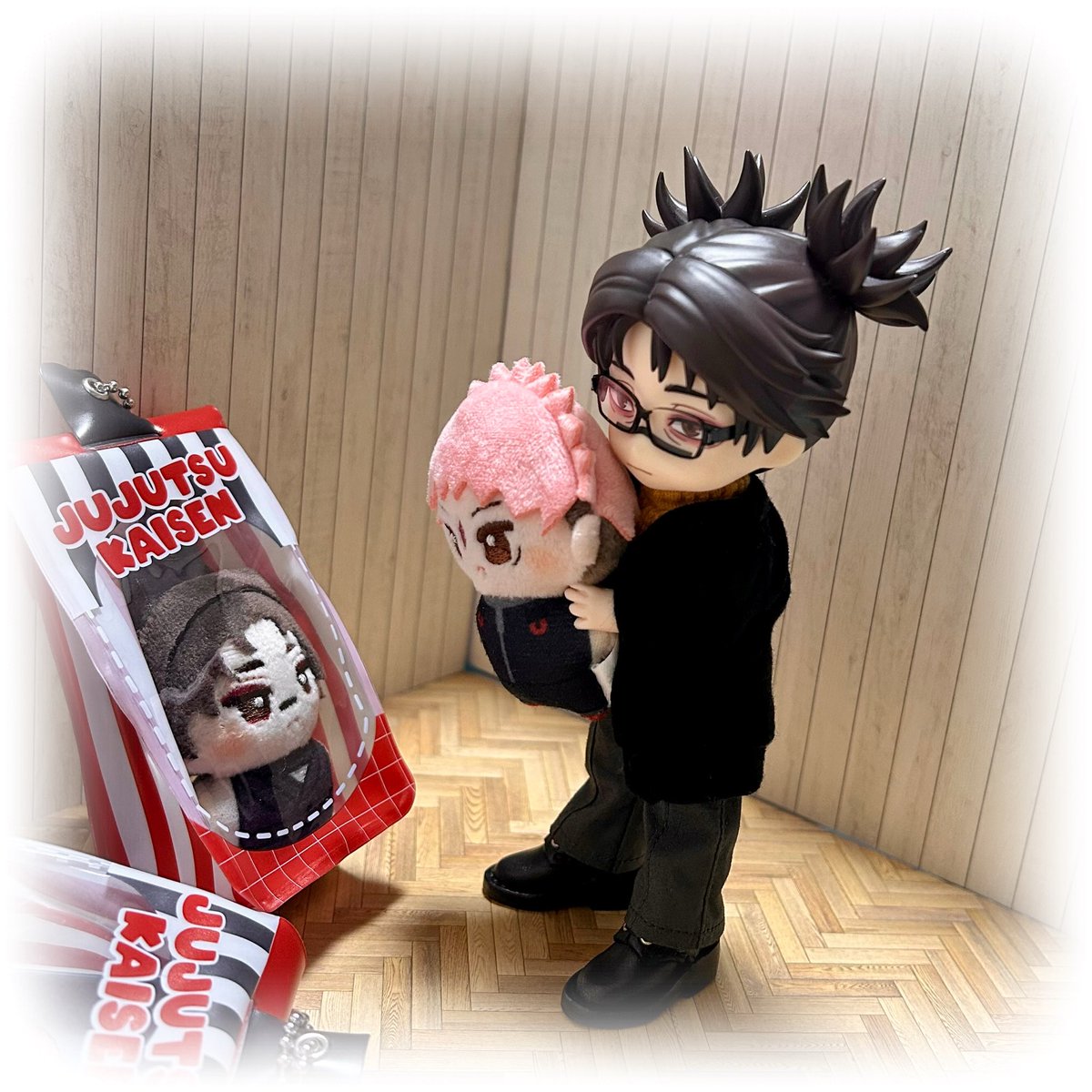 12ucha24's tweet photo. もにふぇ兄弟とお兄ちゃん
（大きさの対比で身長調整版（12cm）のオビツろいどのお兄ちゃんを登場させてみた☺️） https://t.co/FgQ7sm2H4V