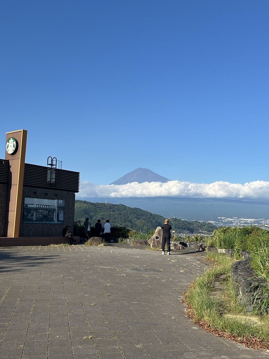 yougyojou's tweet photo. 9月に悲しいことあったので
三島　桜屋で重箱1匹半を食べる
帰りに富士川SA でご当地ちいかわを買う https://t.co/4QoFxh7RWP