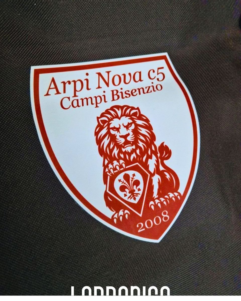 llabronico's tweet photo. 🛡️ Rappresentare una società, assorbirne l'essenza più pura e renderla parte del proprio quotidiano.
🌱 Un #lavoro che adoro, ma forse qualcosa di più: una #passione che ho coltivato a lungo e che mi ha portato a conoscere tantissime persone.
#giornalismo #sport #comunicazione https://t.co/maj6BkQrCu
