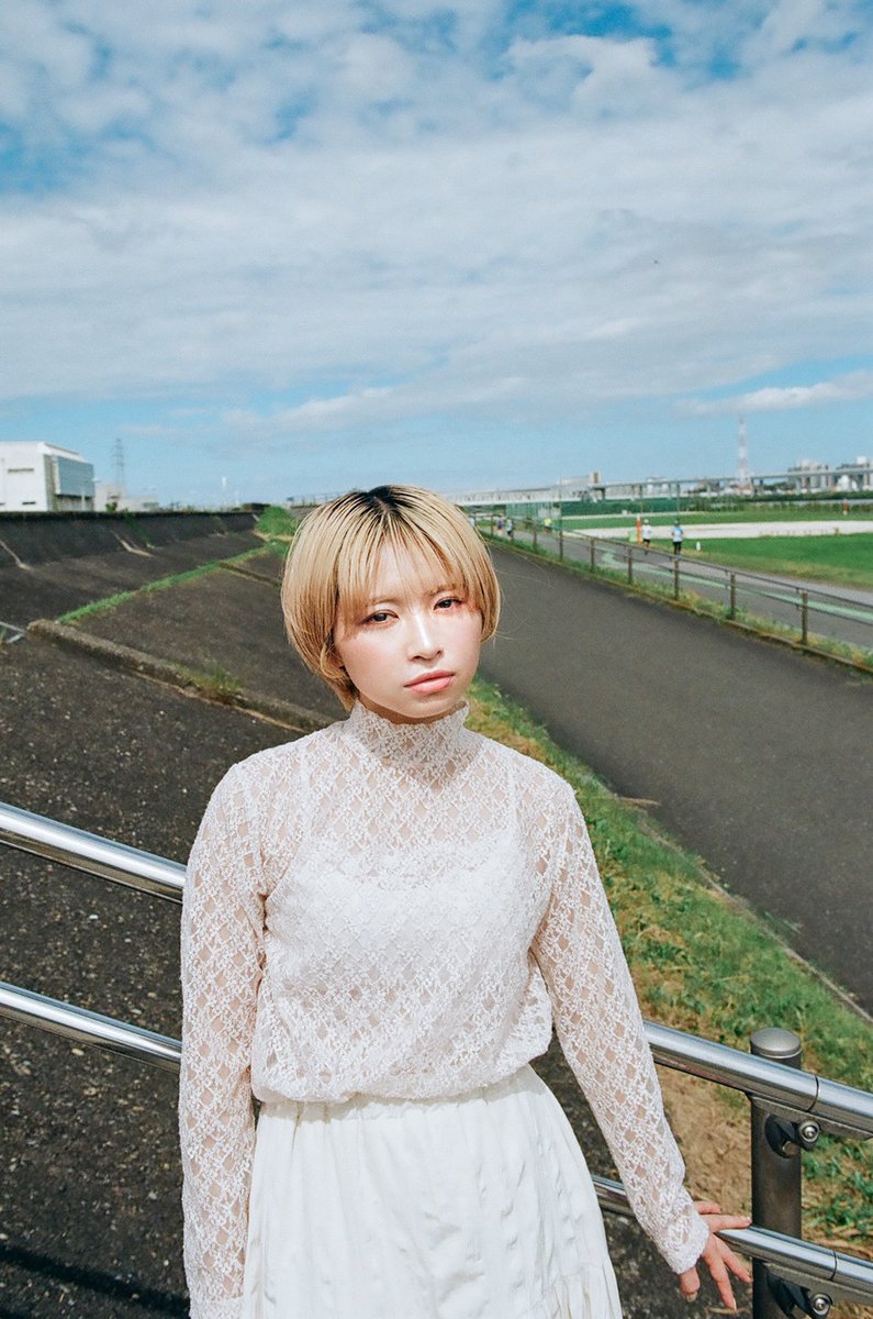 KeiMashimo's tweet photo. divided
model @marin_partner 
@photopartnerjp 
#フィルム写真
#filmphotography 
Nikon F100
AF-S NIKKOR 28mm f/1.8G
colorplus200 https://t.co/MuhkBnX8X2