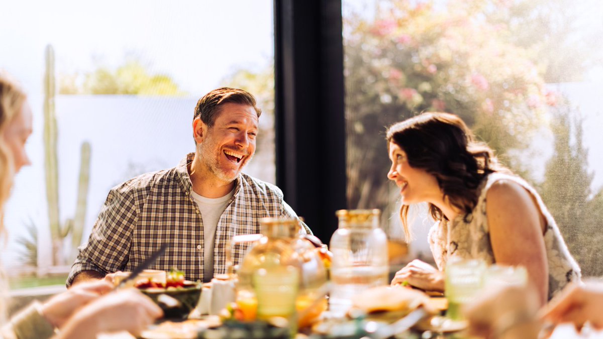 PhantomOntario's tweet photo. Thereโs something special about a fall meal at home. Good food, good company and a comfortable connection between indoors and out. Make more of your outdoor space this fall at https://t.co/XTny8vqEBO.
#FallEntertaining #OutdoorLiving #FallAtHome #OntarioHomes
๐ท Phantom Screens https://t.co/cbLstQ635X