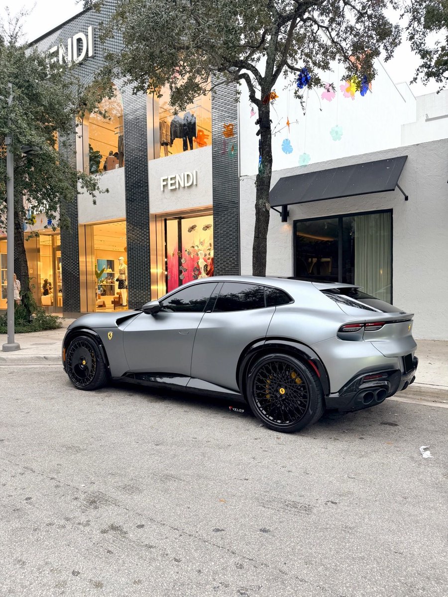 TheAutoHub's tweet photo. Ferrari Purosangue https://t.co/ZnPJGcpsOF