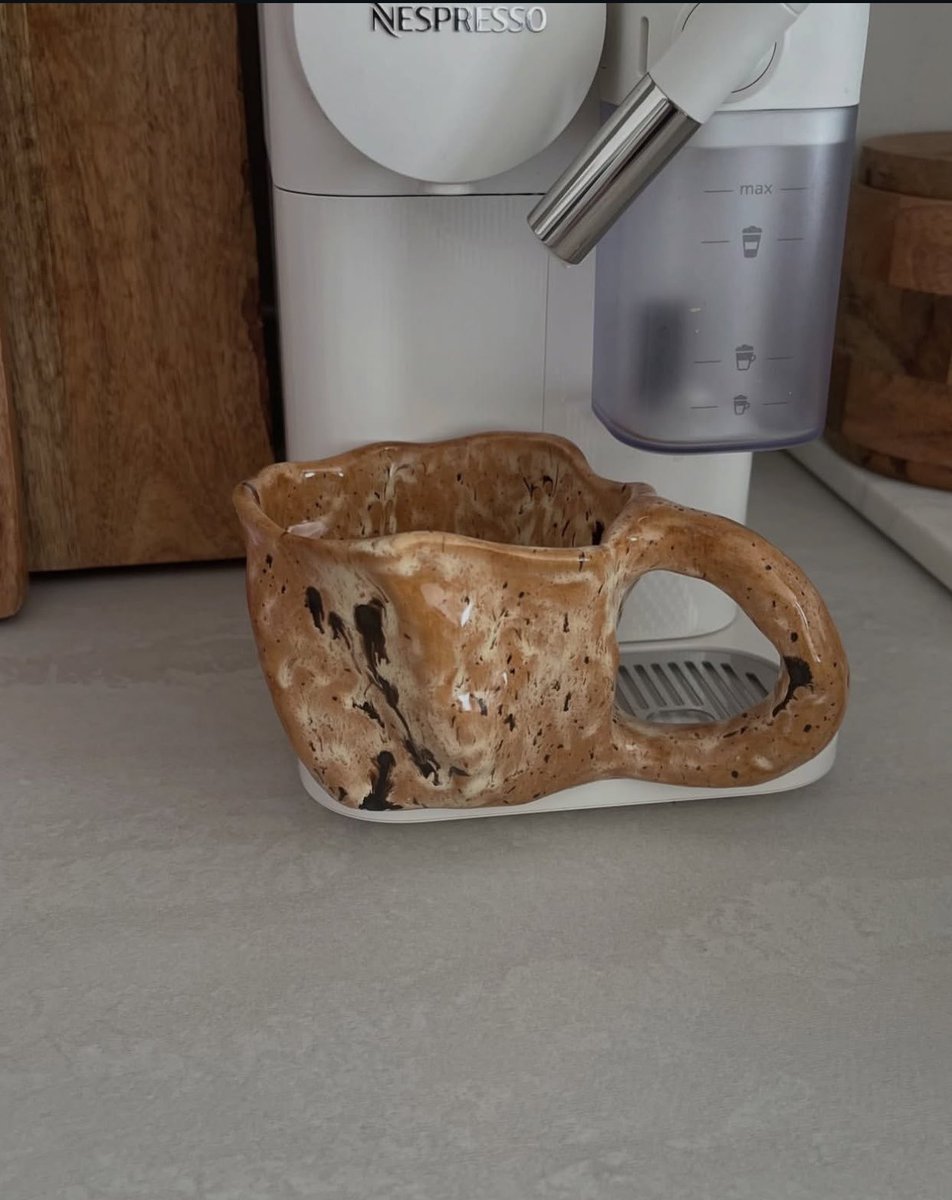 jiggsthecreator's tweet photo. the coolest mug you’d see today https://t.co/jPS6ME2FsZ