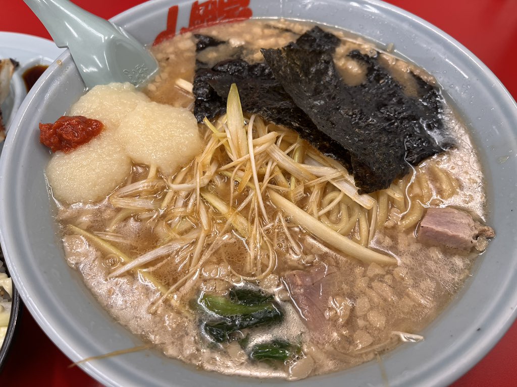 _unichu's tweet photo. 夜中に食べるからウマい https://t.co/Oobg8xzxvo